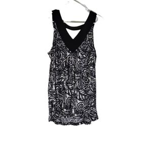 NEWPORT  Black and white blouse size XL.